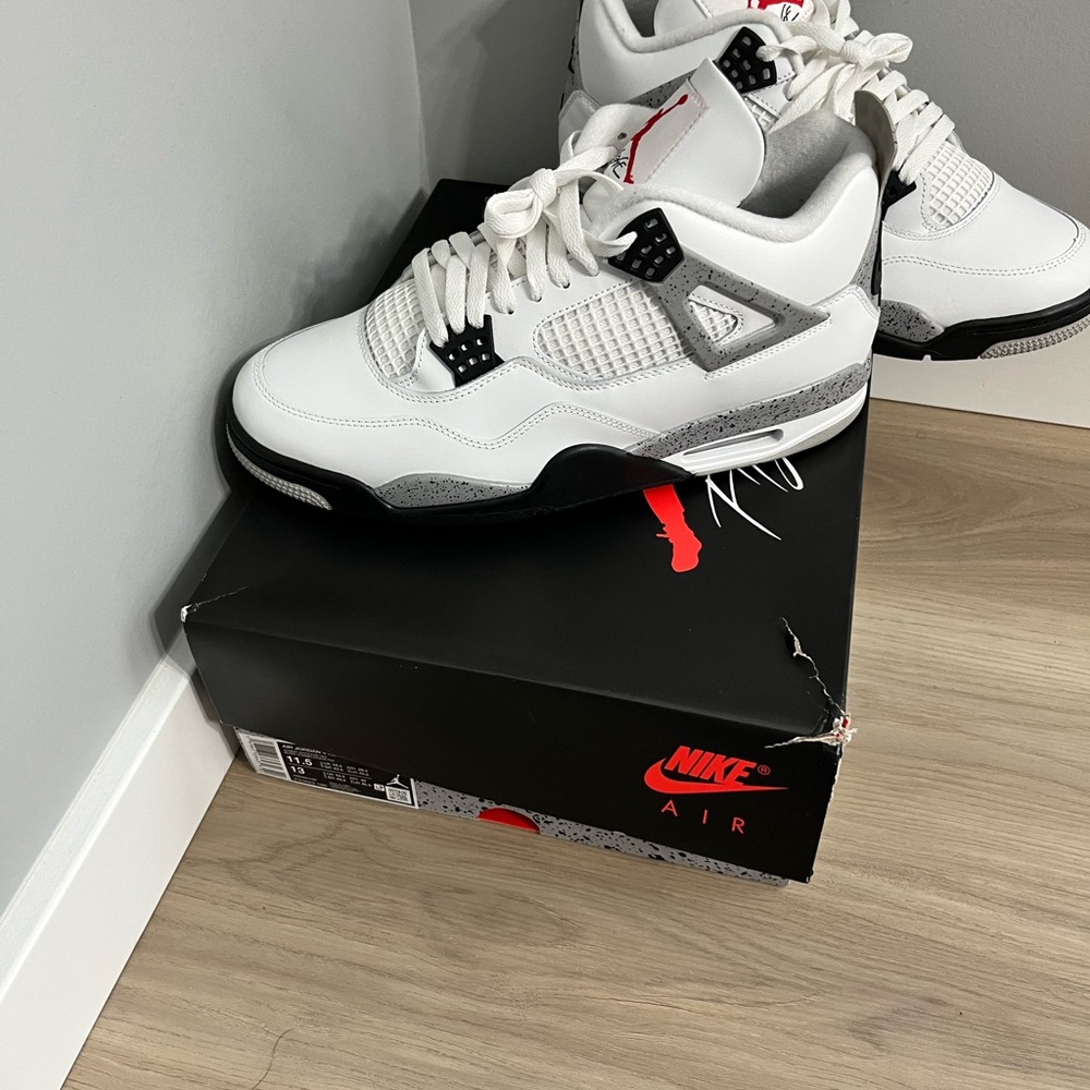 Nike Air Men's White and Black Sneakers